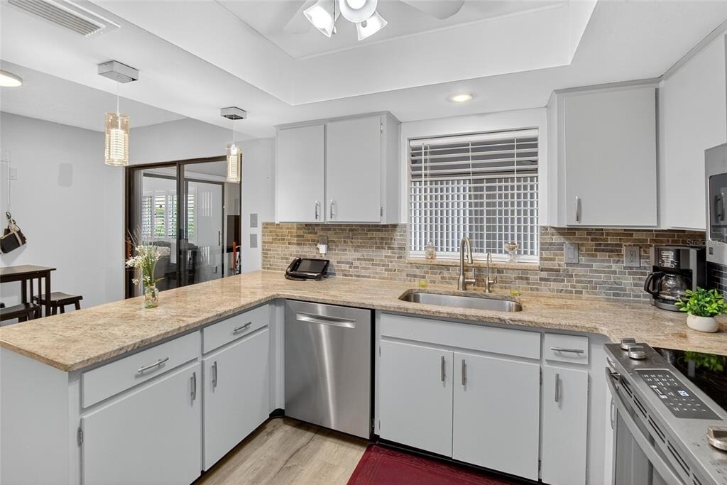 2221 Ivan Court - Photo 14
