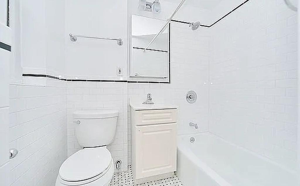 W 101th Street - Photo 5