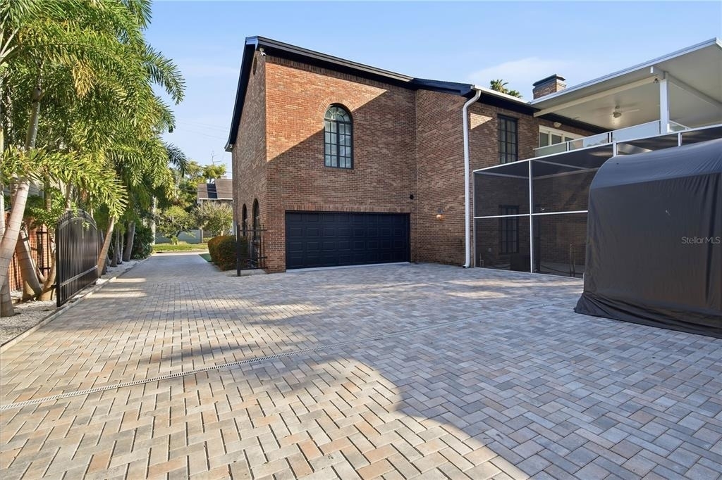 2418 W Palm Drive - Photo 33