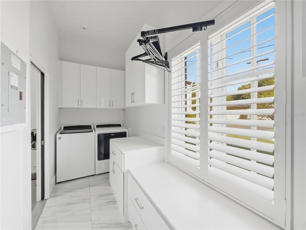 2418 W Palm Drive - Photo 10