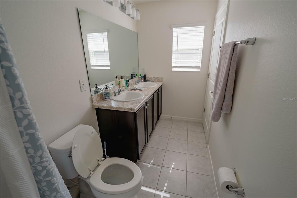 10561 Laguna Plains Drive - Photo 10