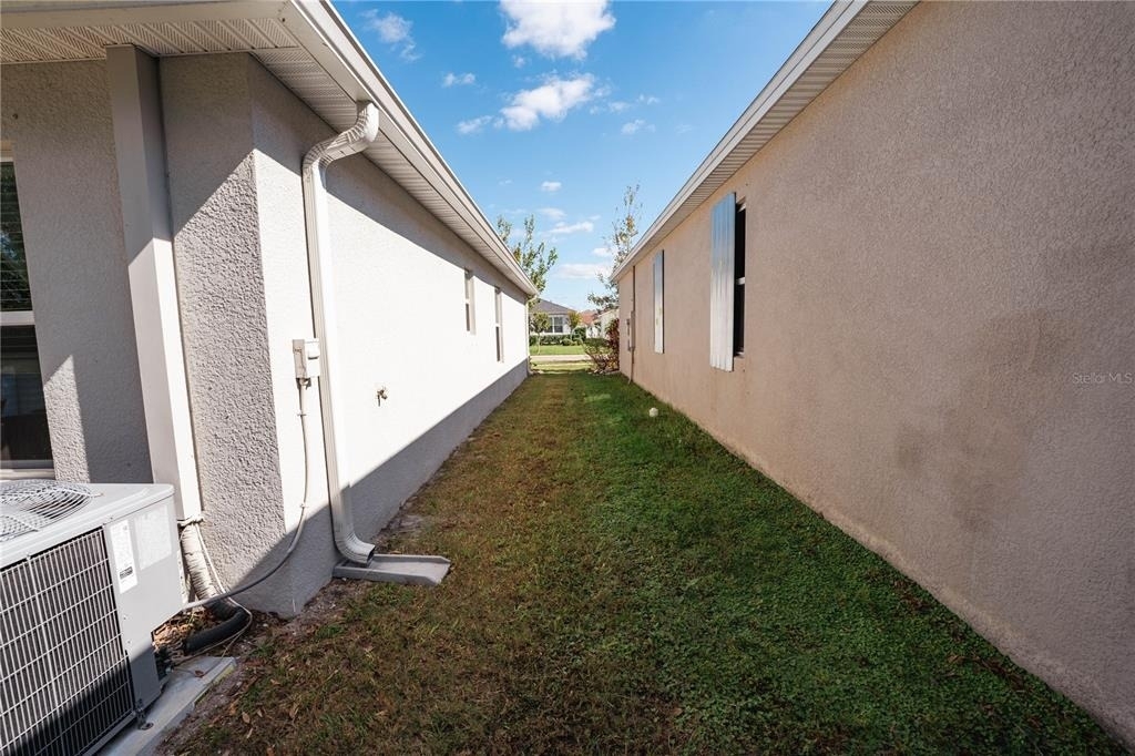 10561 Laguna Plains Drive - Photo 30