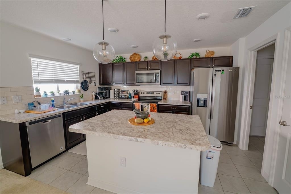 10561 Laguna Plains Drive - Photo 5