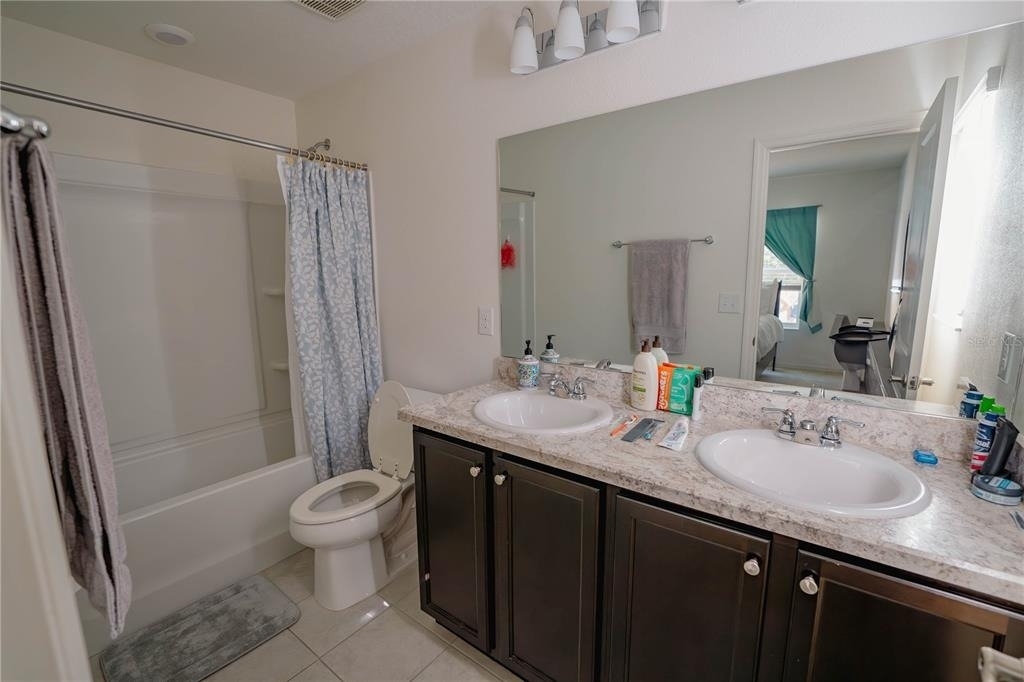 10561 Laguna Plains Drive - Photo 11