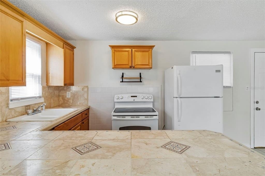 809 Illinois Avenue - Photo 6