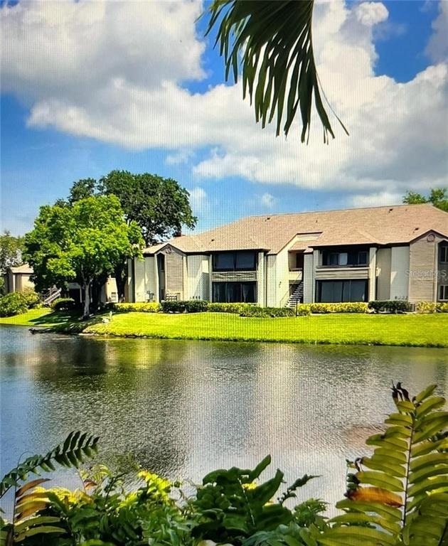 10265 Gandy Boulevard N - Photo 32