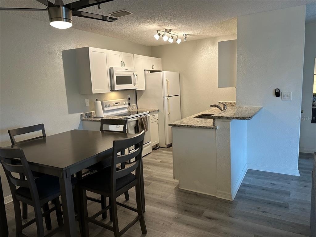 10265 Gandy Boulevard N - Photo 14