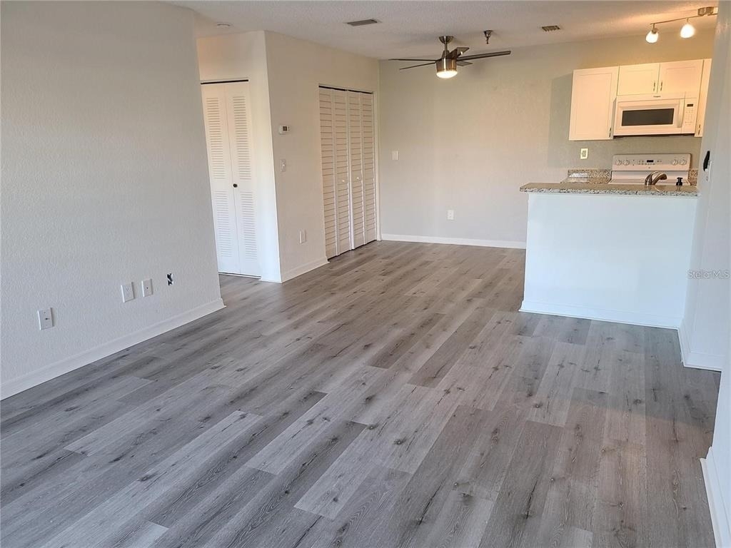 10265 Gandy Boulevard N - Photo 2
