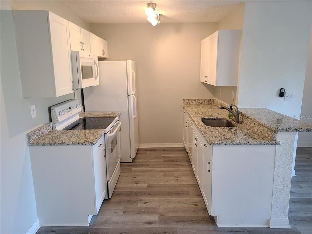10265 Gandy Boulevard N - Photo 4
