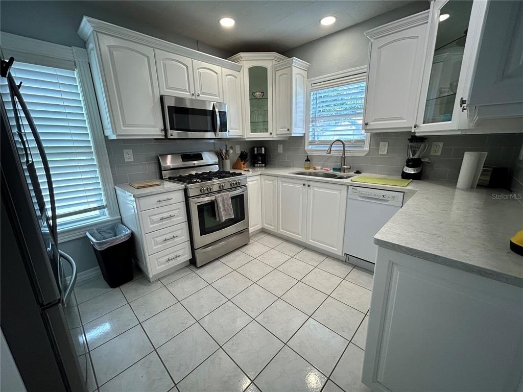 701 29th Avenue N - Photo 6
