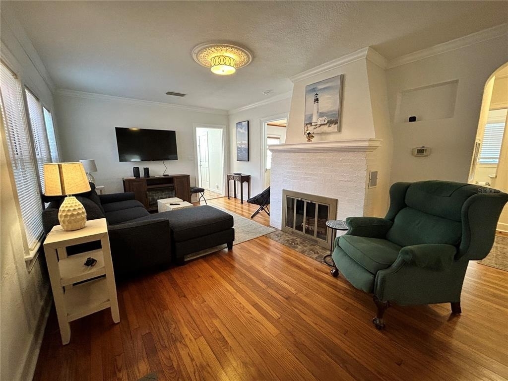 701 29th Avenue N - Photo 2