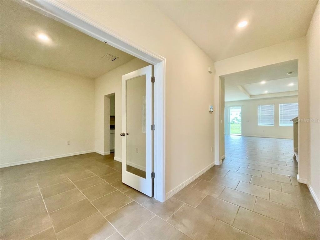 5520 Hollingworth Trail - Photo 2
