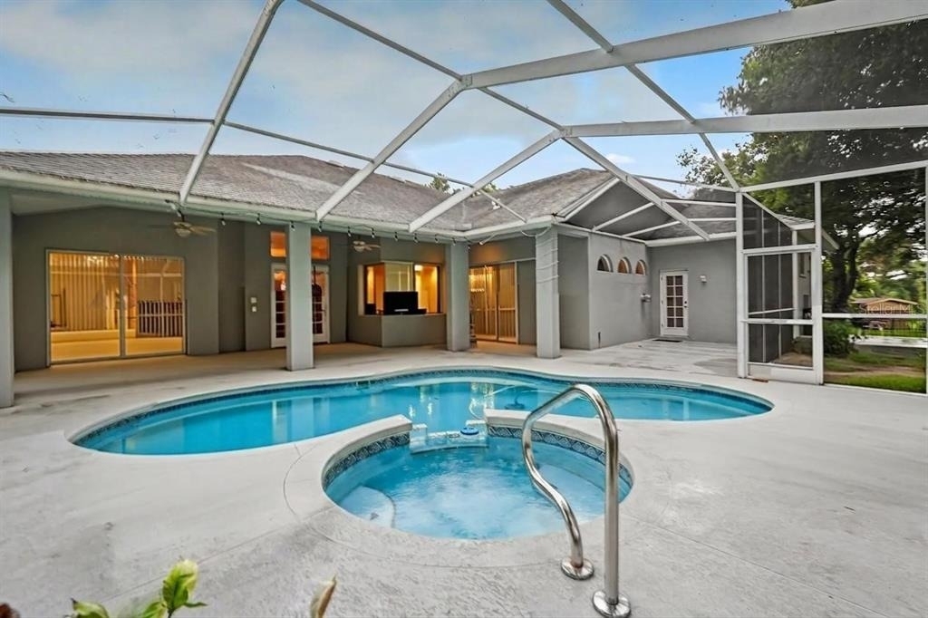 702 Brooker Ridge Court - Photo 2