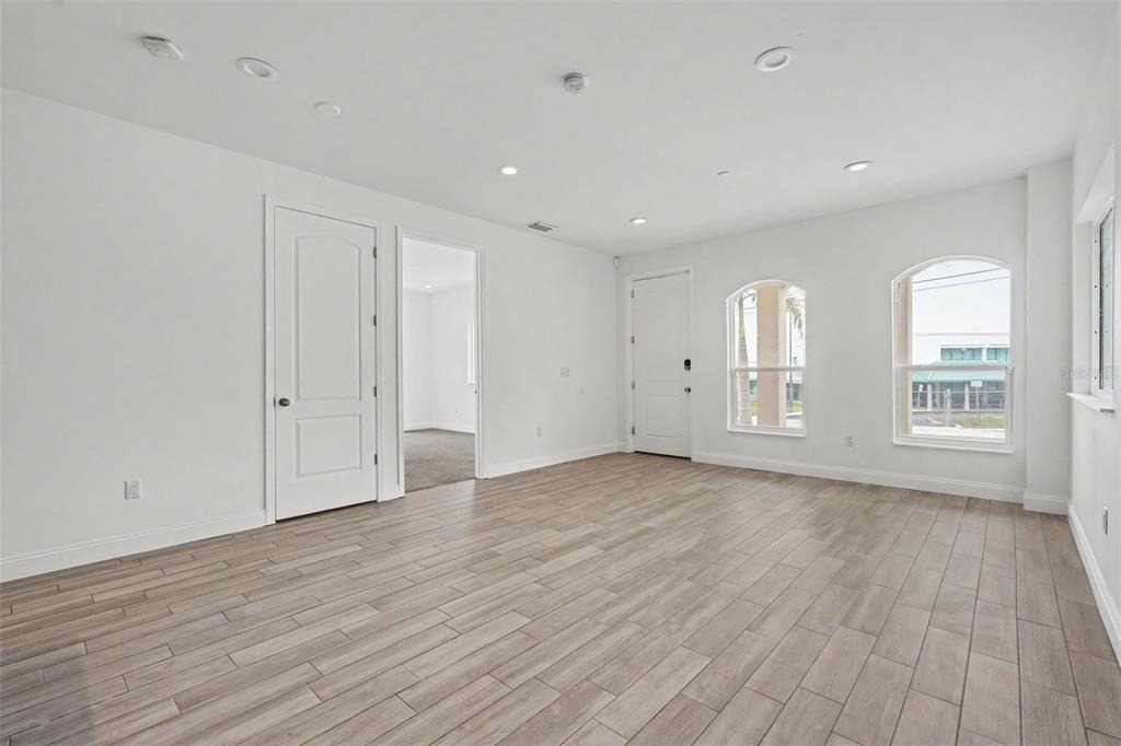 1018 7th Avenue S - Photo 6
