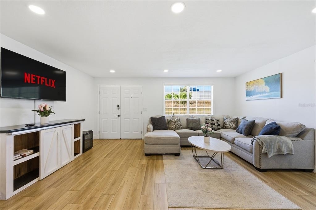 4310 W Carmen Street - Photo 6