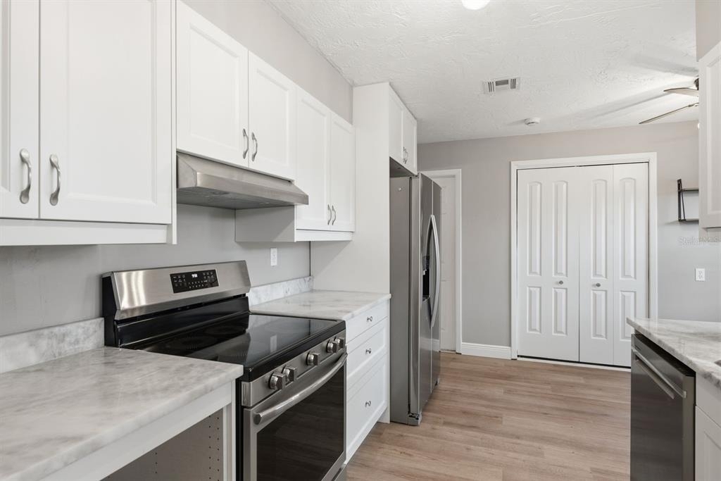 330 Scott Court - Photo 15