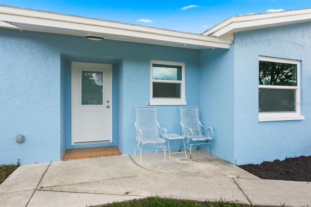 330 Scott Court - Photo 3