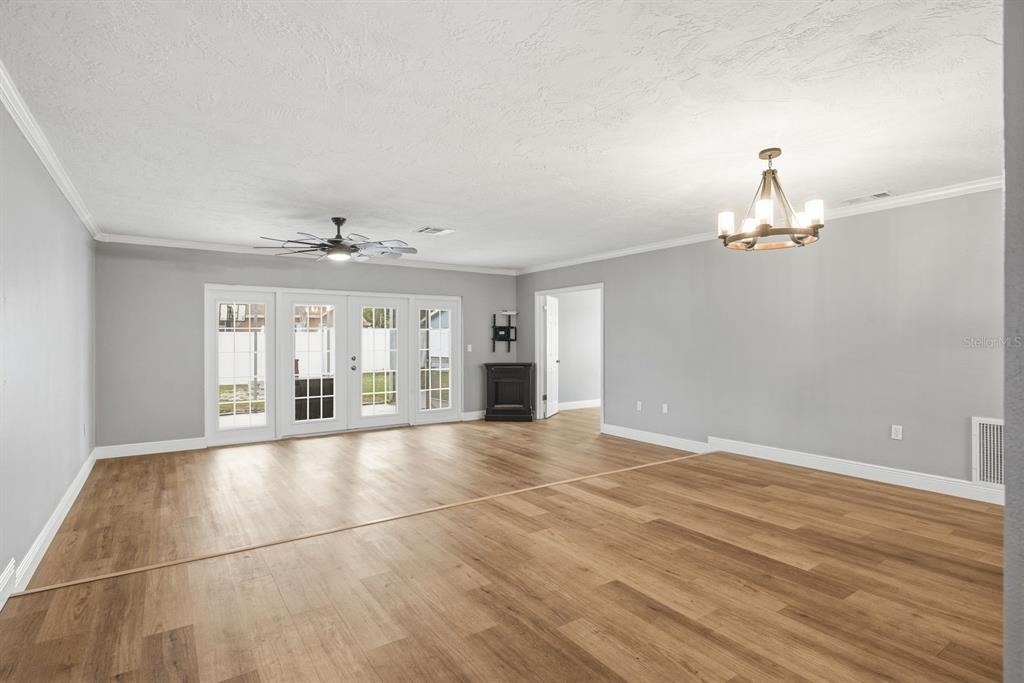 330 Scott Court - Photo 5