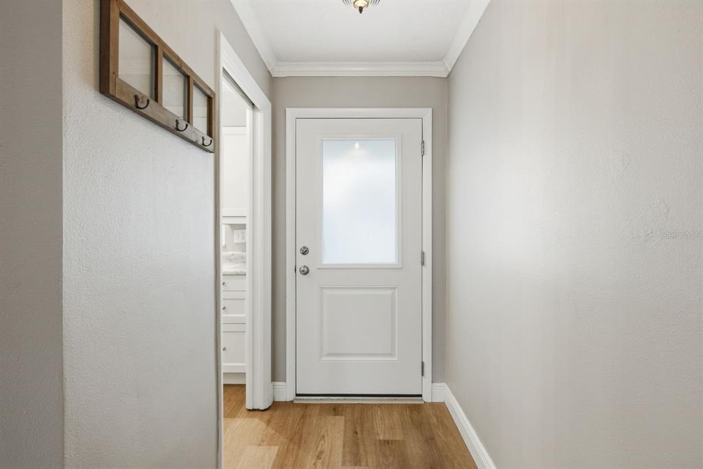 330 Scott Court - Photo 4