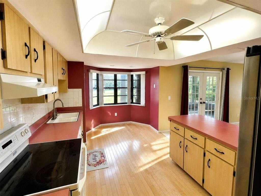 8205 Pagoda Drive - Photo 6