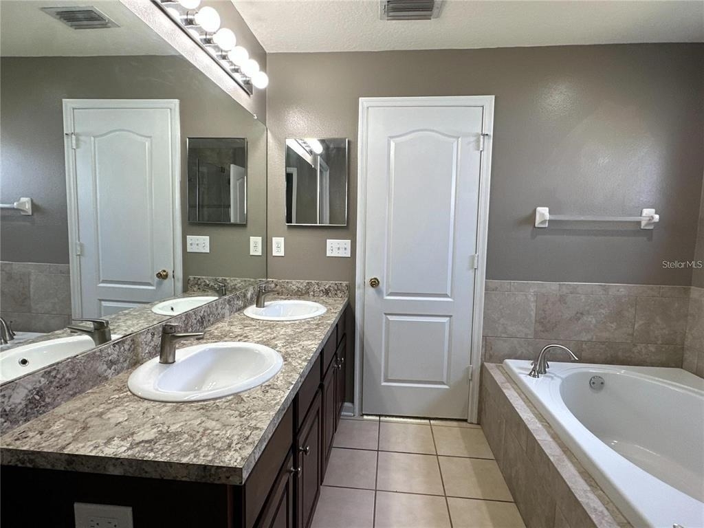 30747 Burleigh Drive - Photo 17