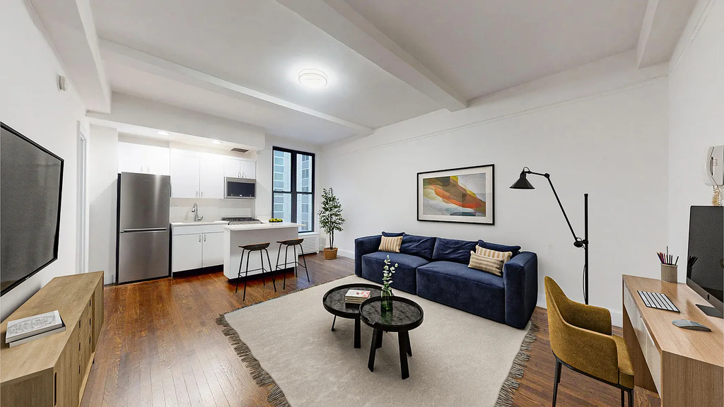 East 46th Street & 4th Avenue  - Photo 2
