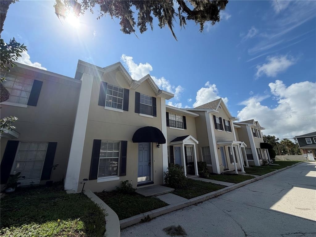 850 E Lime Street - Photo 2