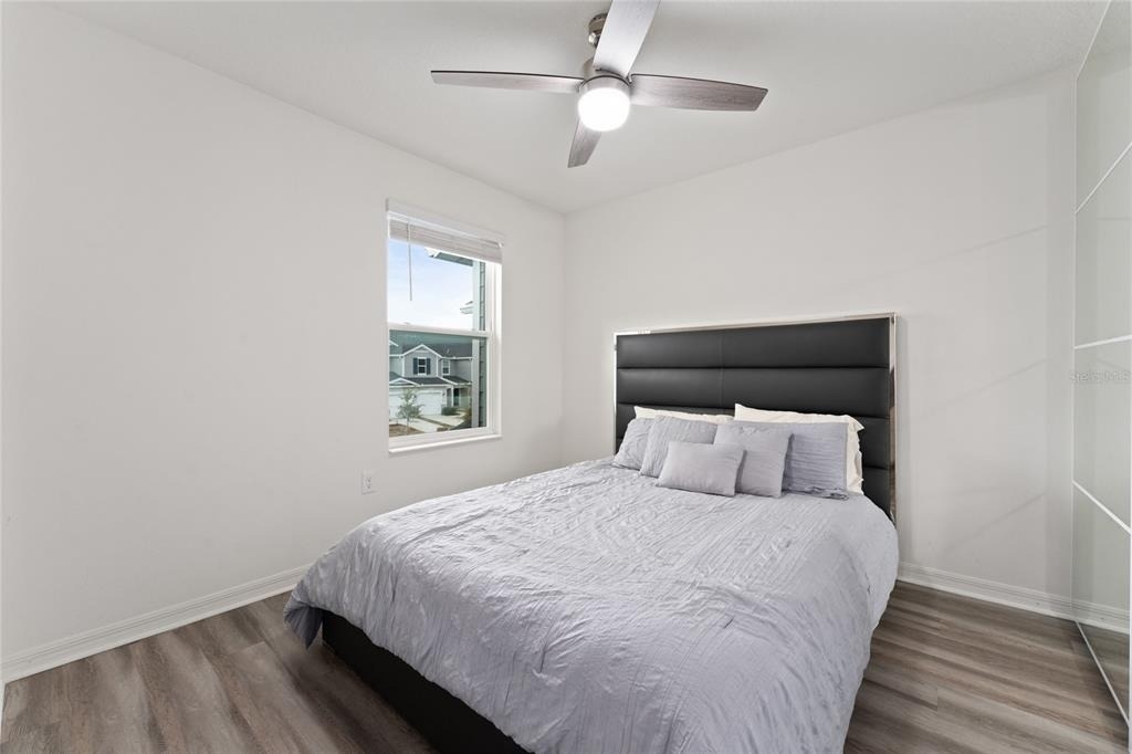 697 Stoney Point Circle - Photo 14