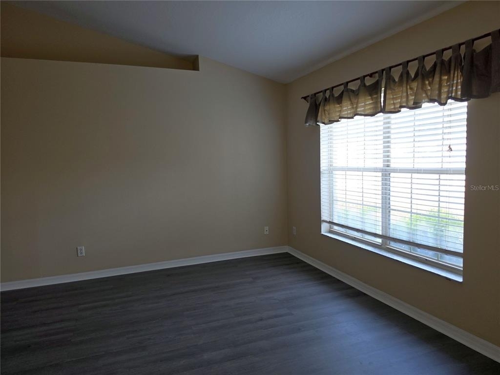 1750 Ne 40th Street - Photo 1