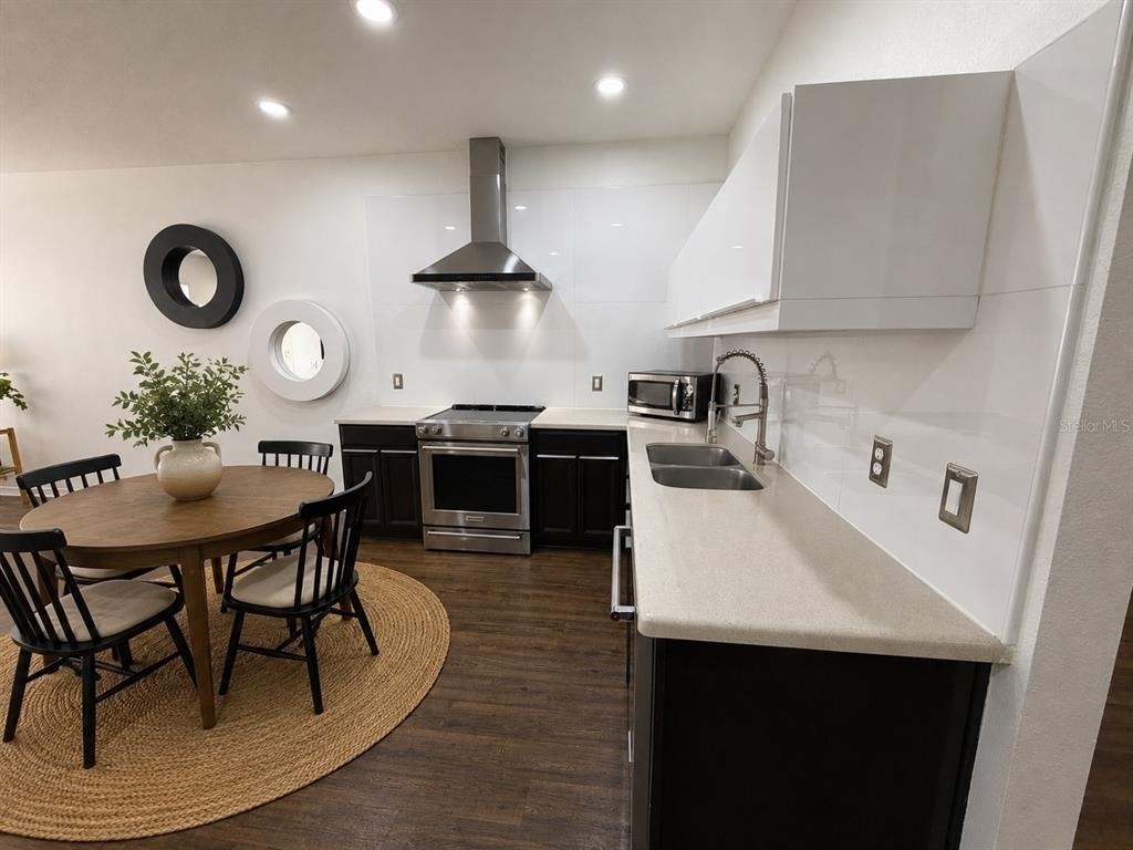 12210 Langstaff Drive - Photo 4