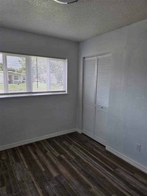 1216 Dickens Avenue - Photo 4