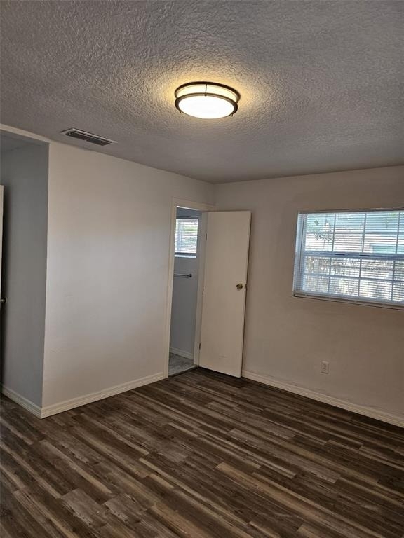 1216 Dickens Avenue - Photo 9