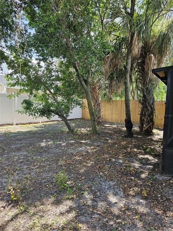 1216 Dickens Avenue - Photo 17