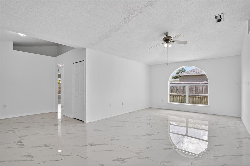 1118 Perpignan Court - Photo 11
