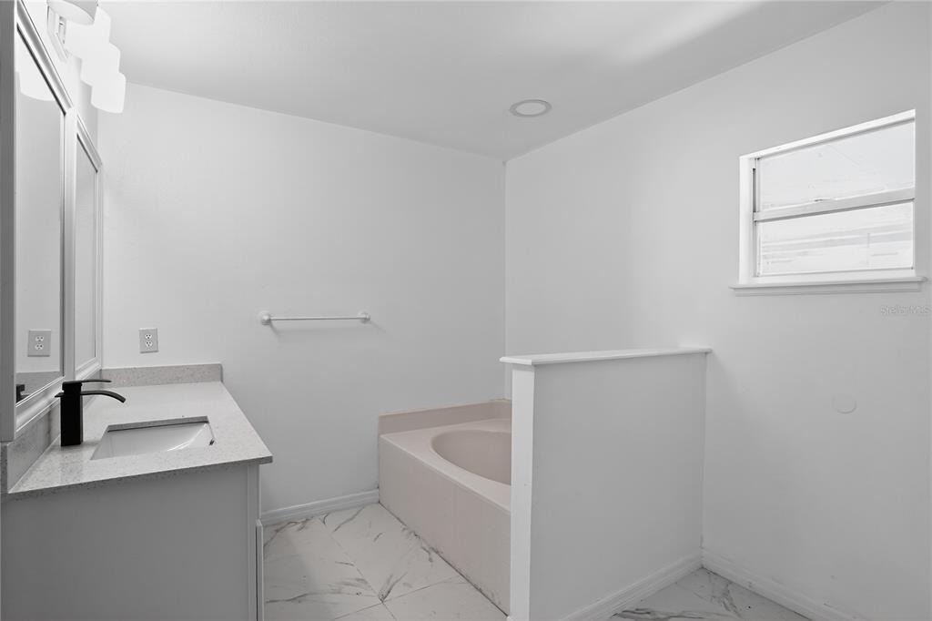 1118 Perpignan Court - Photo 16