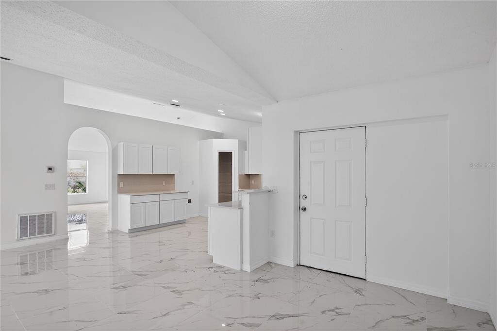 1118 Perpignan Court - Photo 9