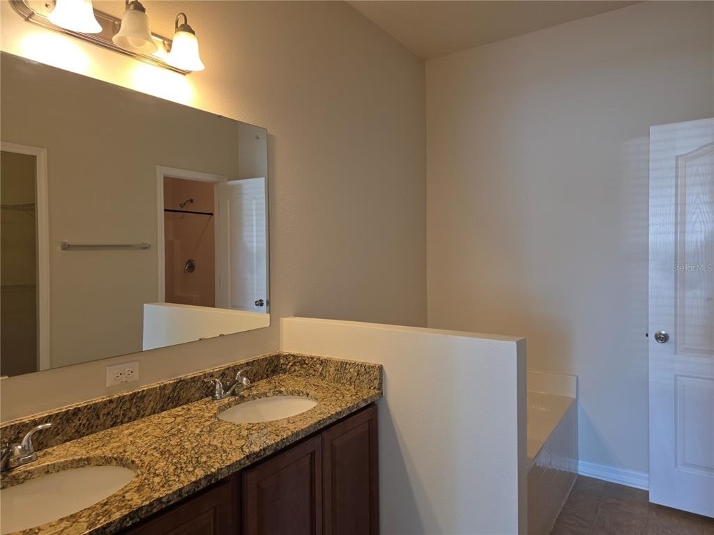 311 Rambling Circle - Photo 14