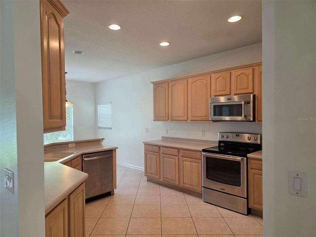 518 Fern Lake Drive - Photo 2