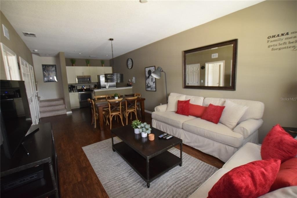 3222 Wish Avenue - Photo 3