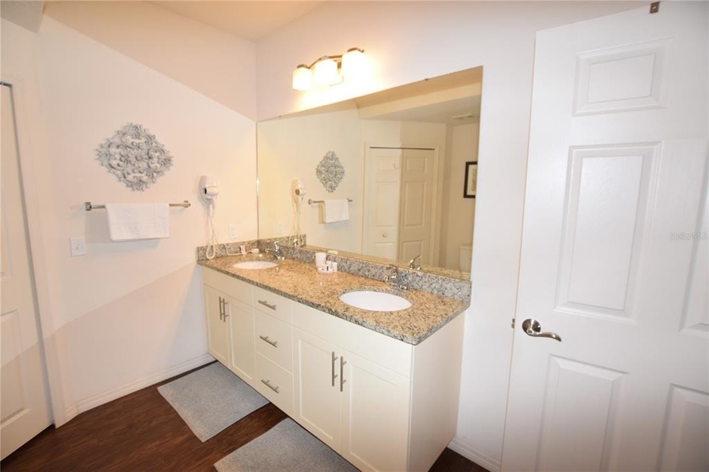 3222 Wish Avenue - Photo 13