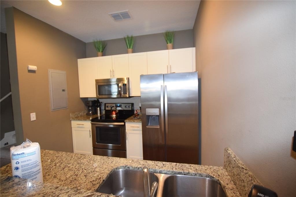 3222 Wish Avenue - Photo 7
