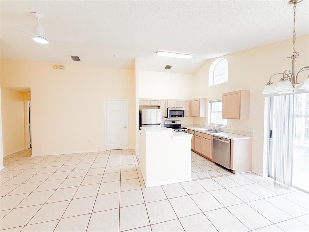 2420 Saint Augustine Boulevard - Photo 7