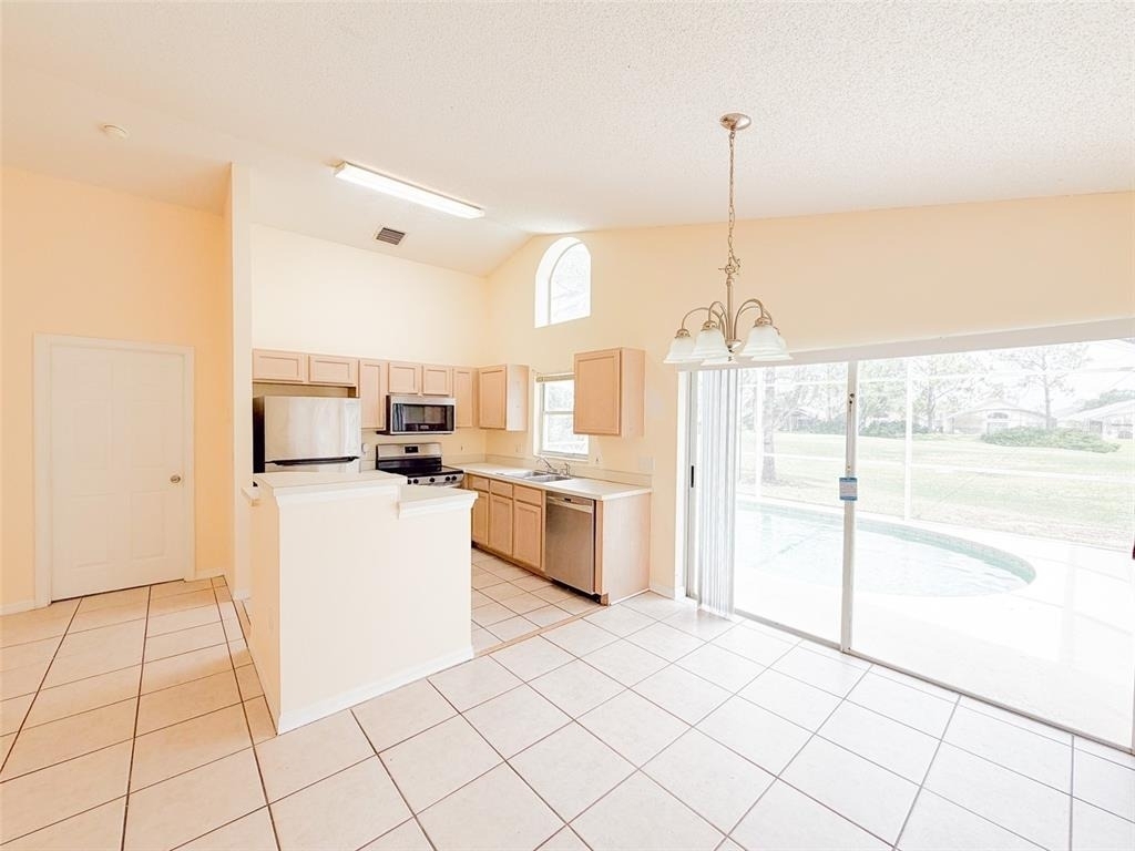 2420 Saint Augustine Boulevard - Photo 6