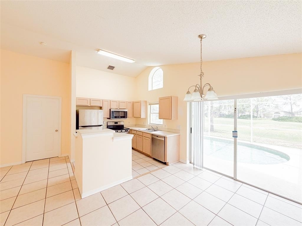 2420 Saint Augustine Boulevard - Photo 5