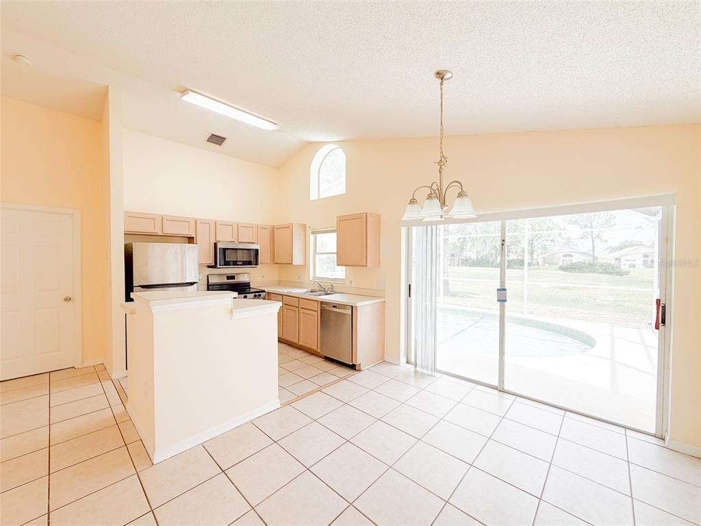 2420 Saint Augustine Boulevard - Photo 12