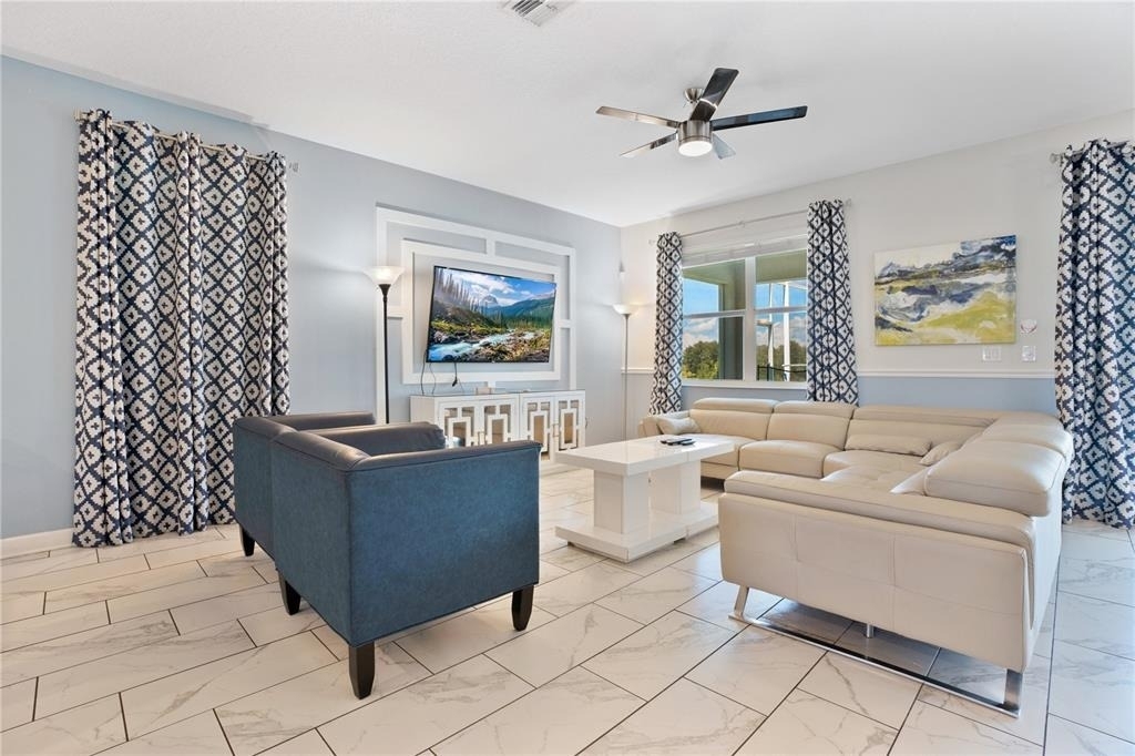 1613 Maidstone Court - Photo 4