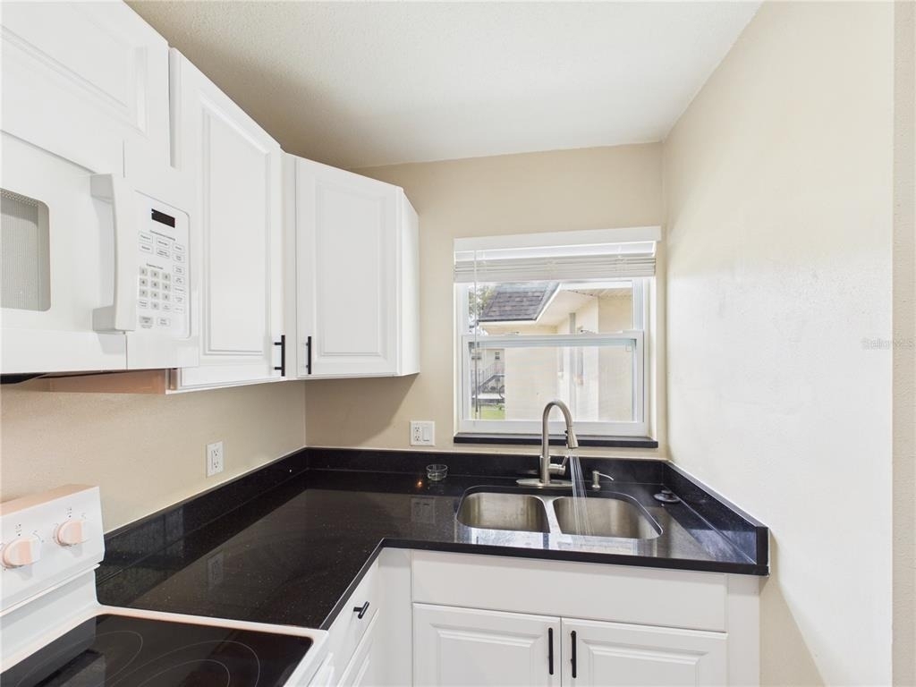 2800 E 113th Avenue - Photo 4