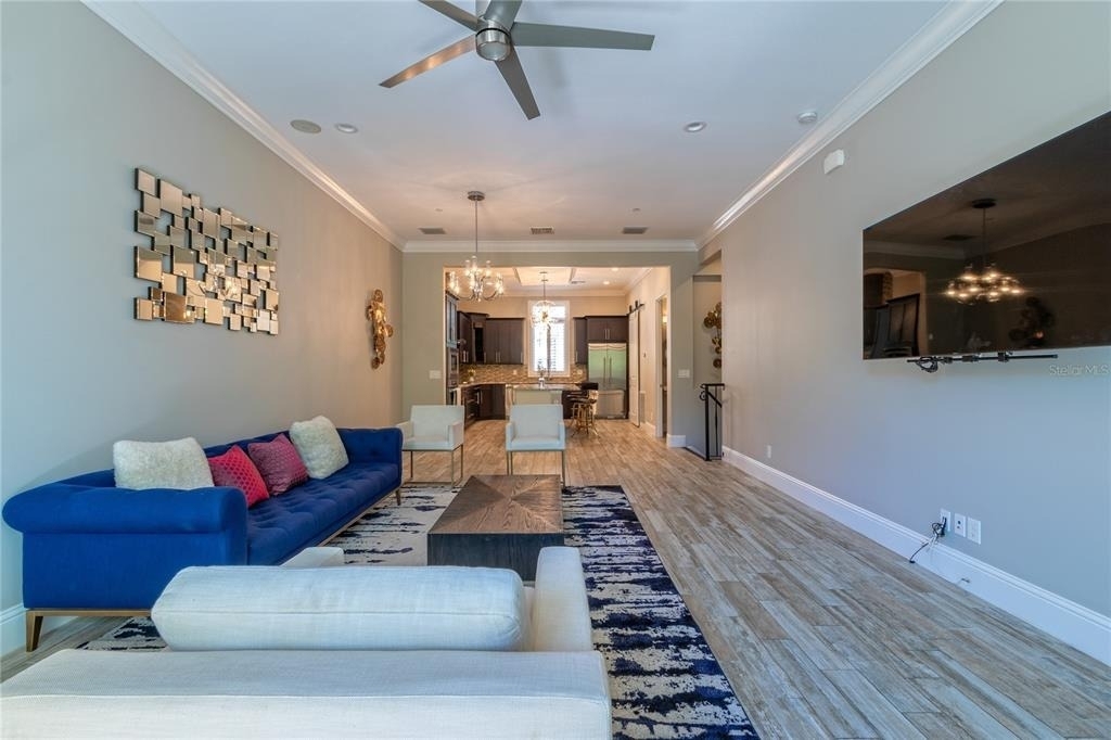 653 E Jackson Street - Photo 15