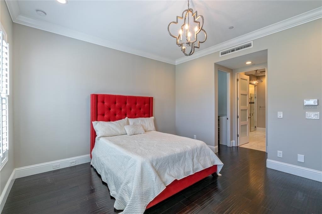 653 E Jackson Street - Photo 21