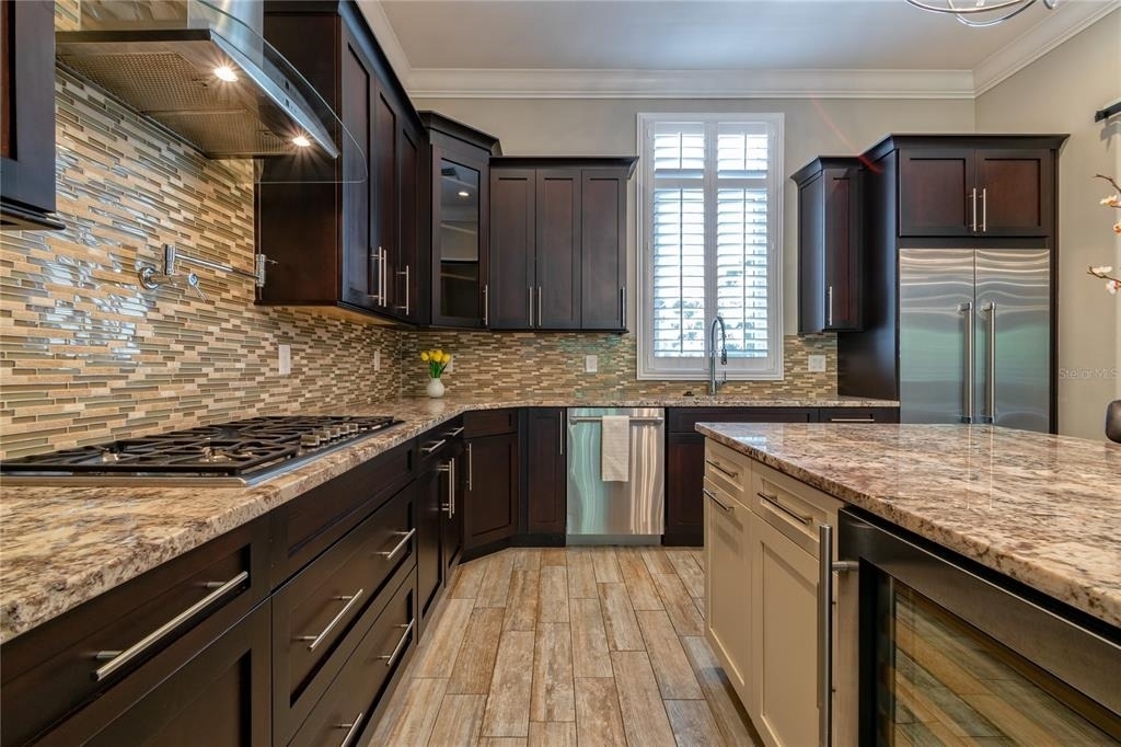 653 E Jackson Street - Photo 12